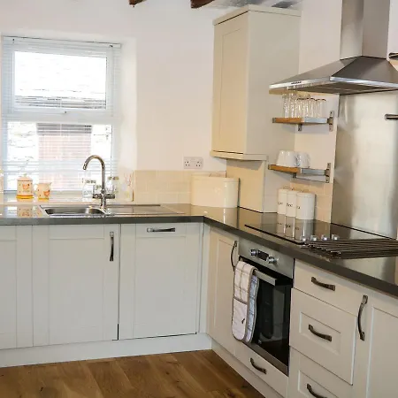 3 Low Row * Holker